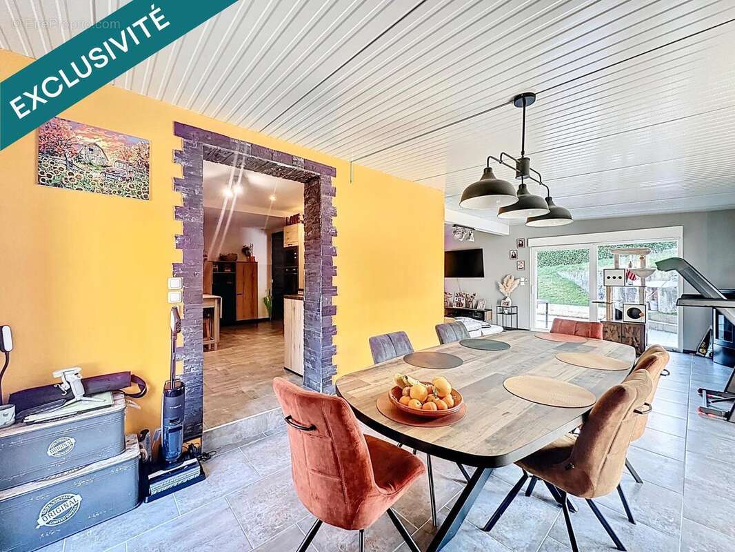 Photo 2 - Maison à SAINT-VICTOR-DE-CESSIEU