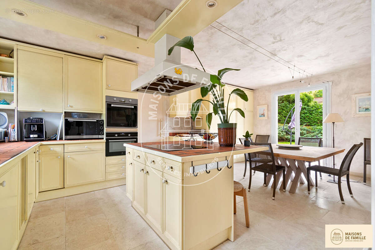 Maison à MARLY-LE-ROI