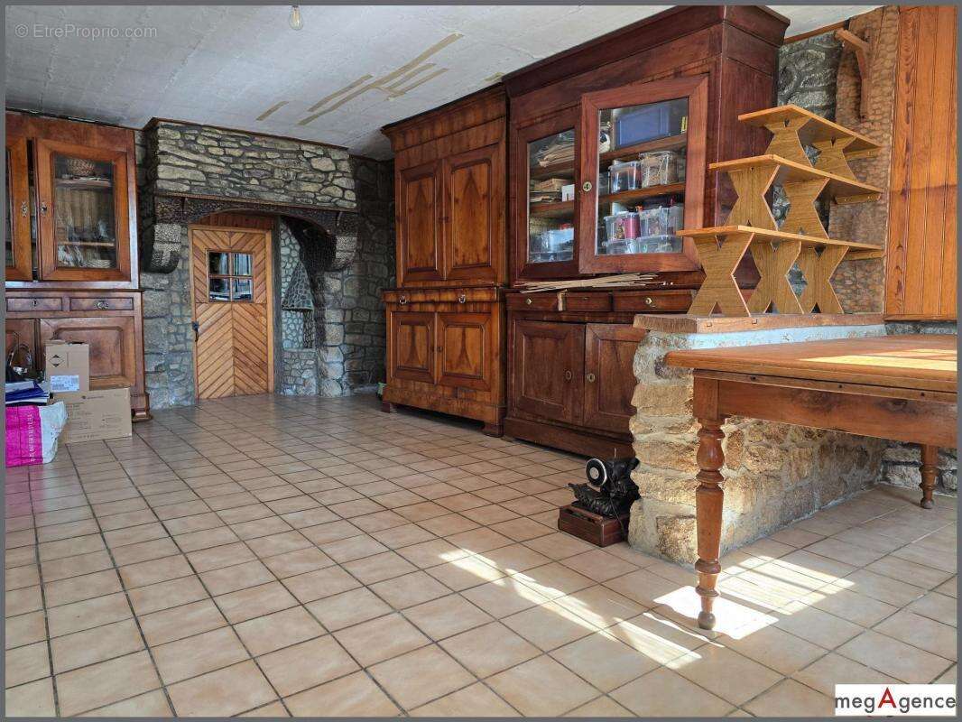 Maison à SAINT-AUBIN-DU-CORMIER