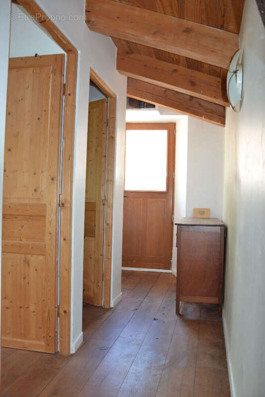 Courniou dans hameau Maison de 84 m2 avec terrasse et  terrains - photo 13