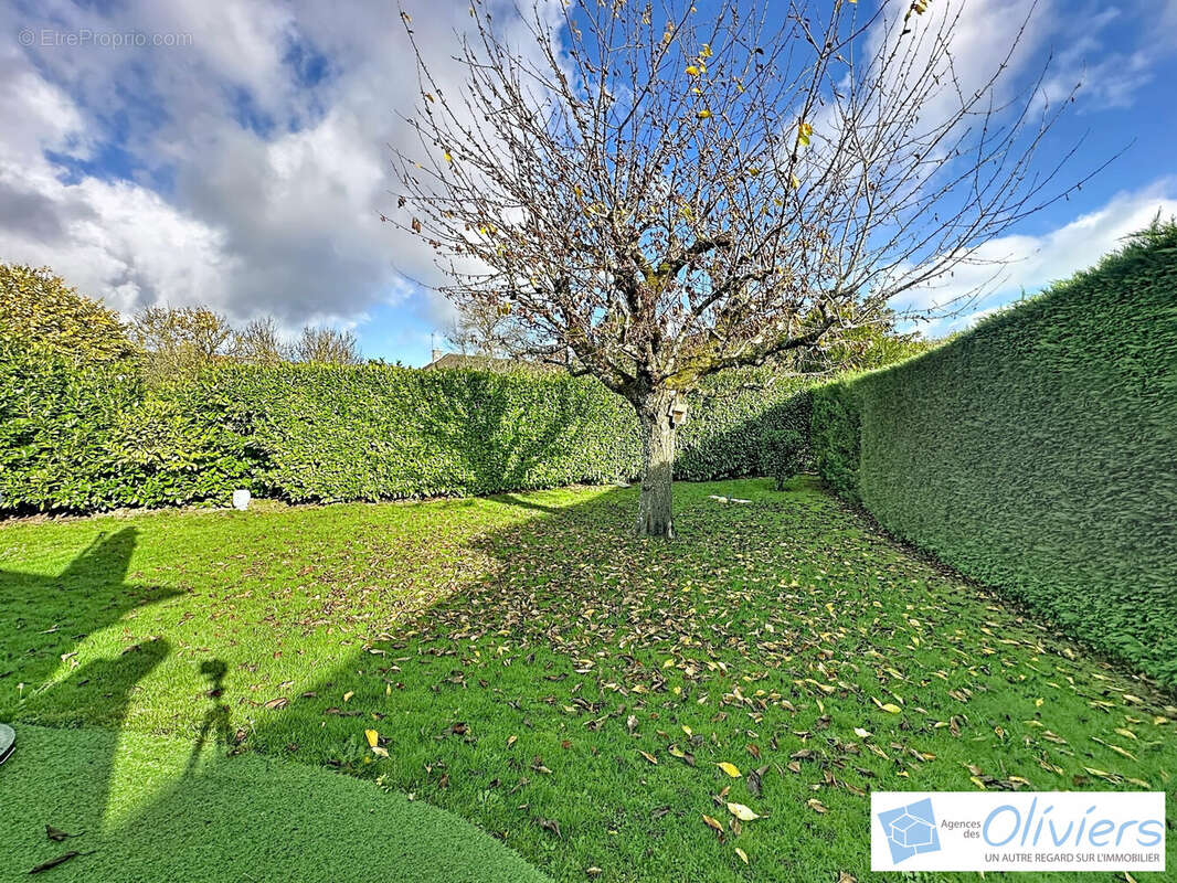 Maison à CERNAY-LA-VILLE