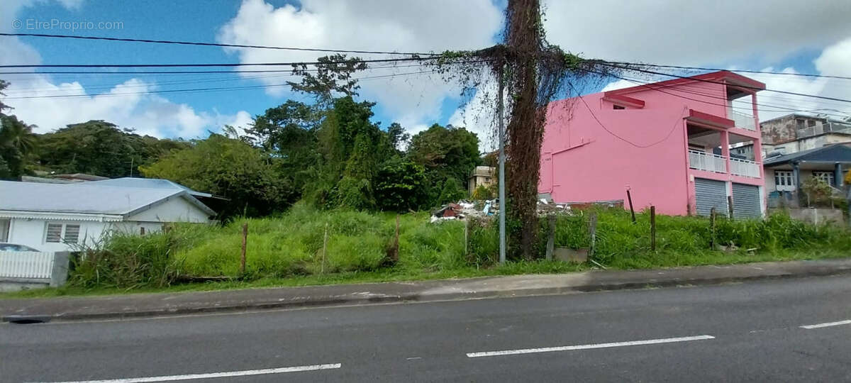 Terrain à FORT-DE-FRANCE