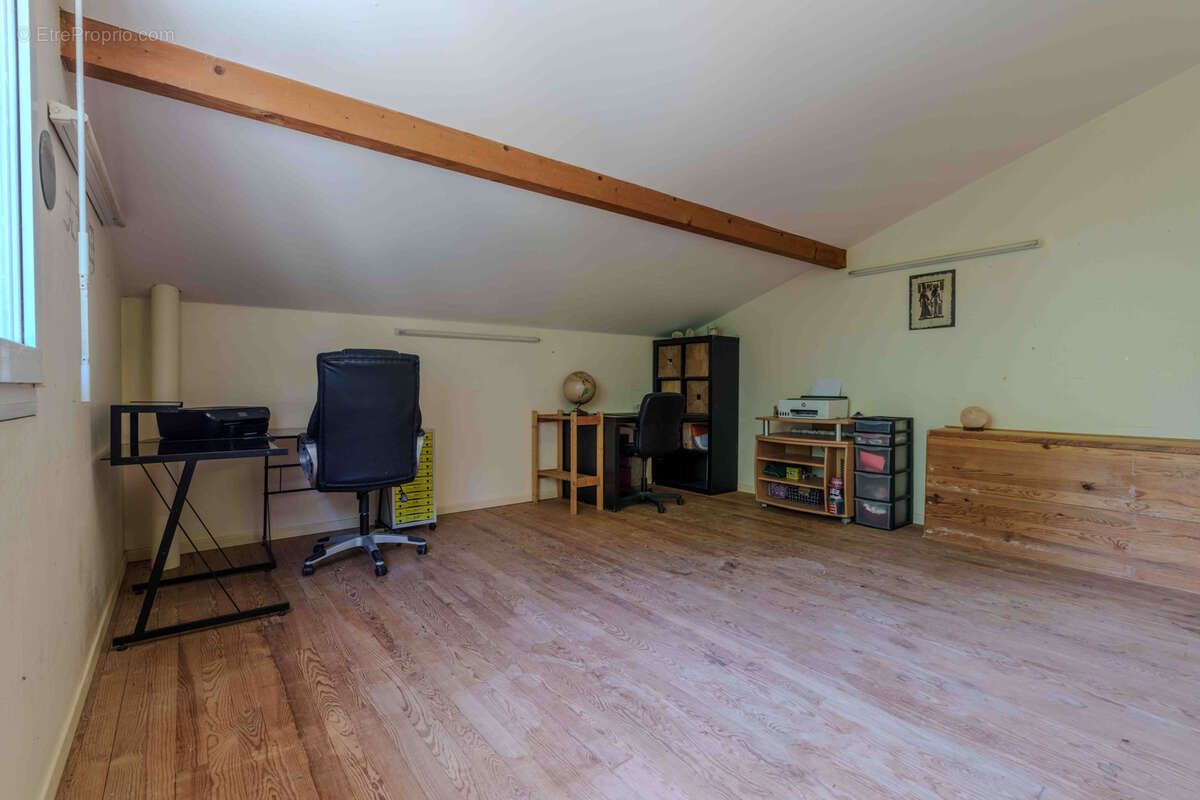 'Coline' Maison 5 chambres - garage- jardin - photo 17