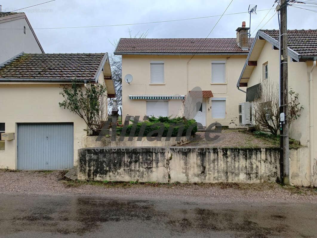 Maison à LUXEUIL-LES-BAINS