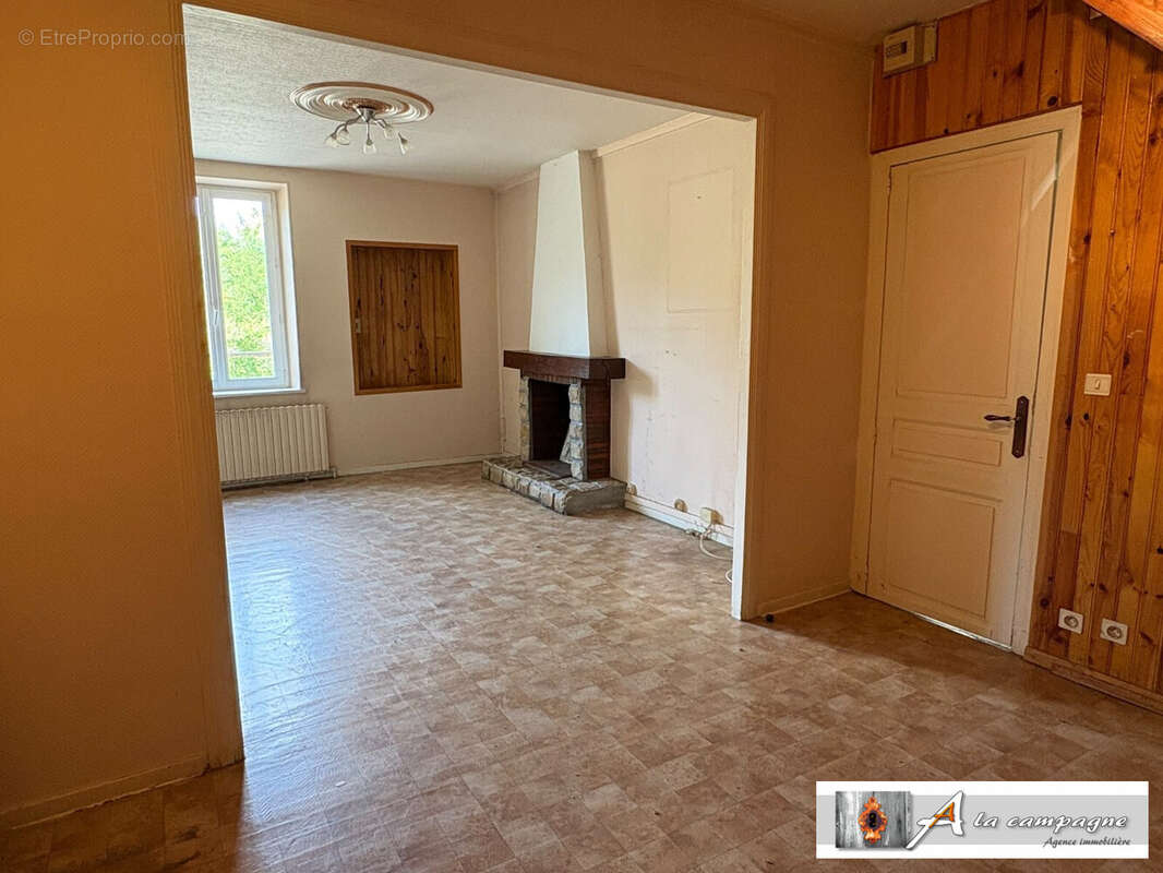 Maison 80 m² à Saint-Eloy-Les-Mines  - photo 3