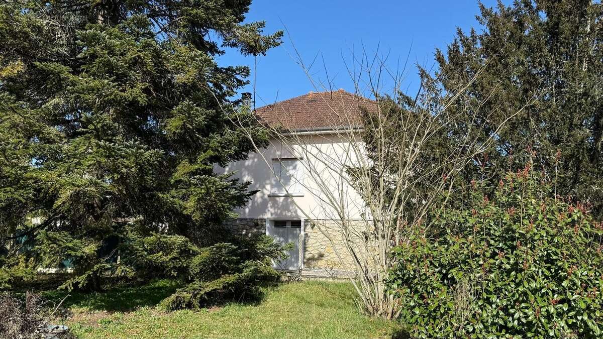 Maison à LUXEY