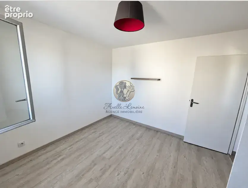 Appartement T2 de 42 m2 avec terrasse et garage dans Copro de 2015   Anse - photo 14