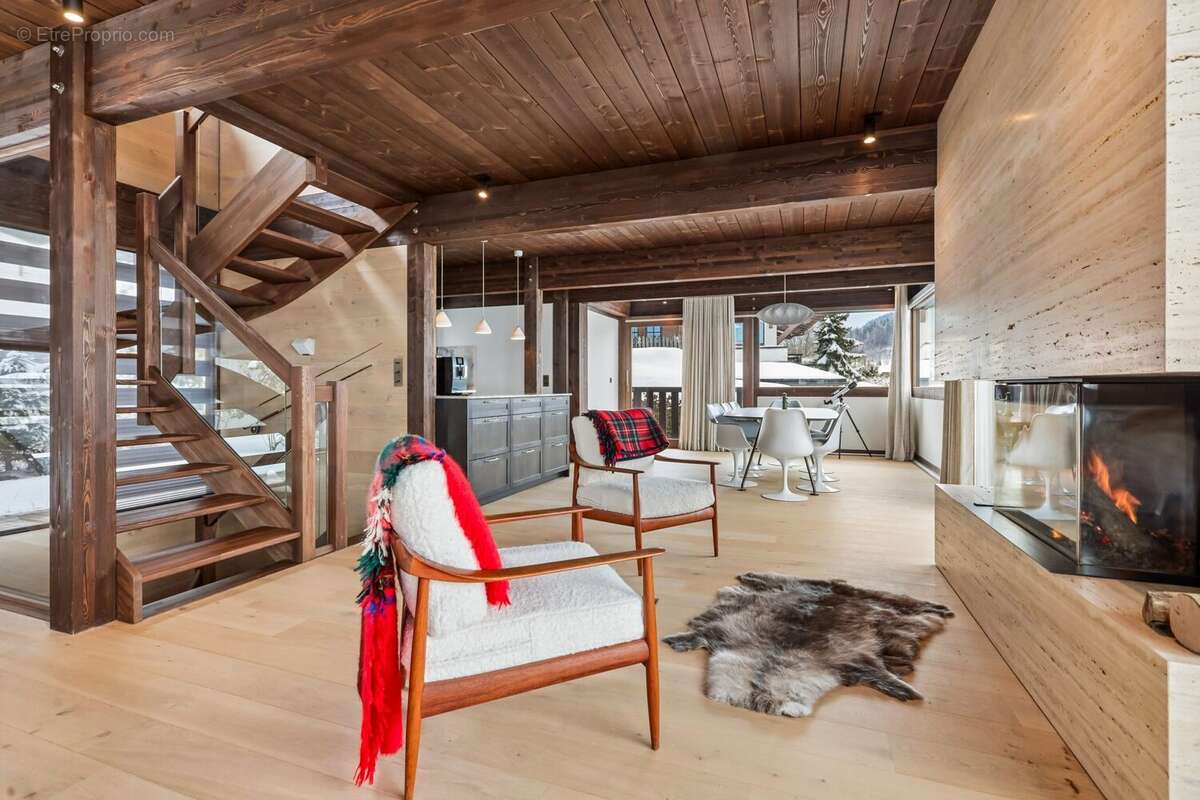 Maison à DEMI-QUARTIER