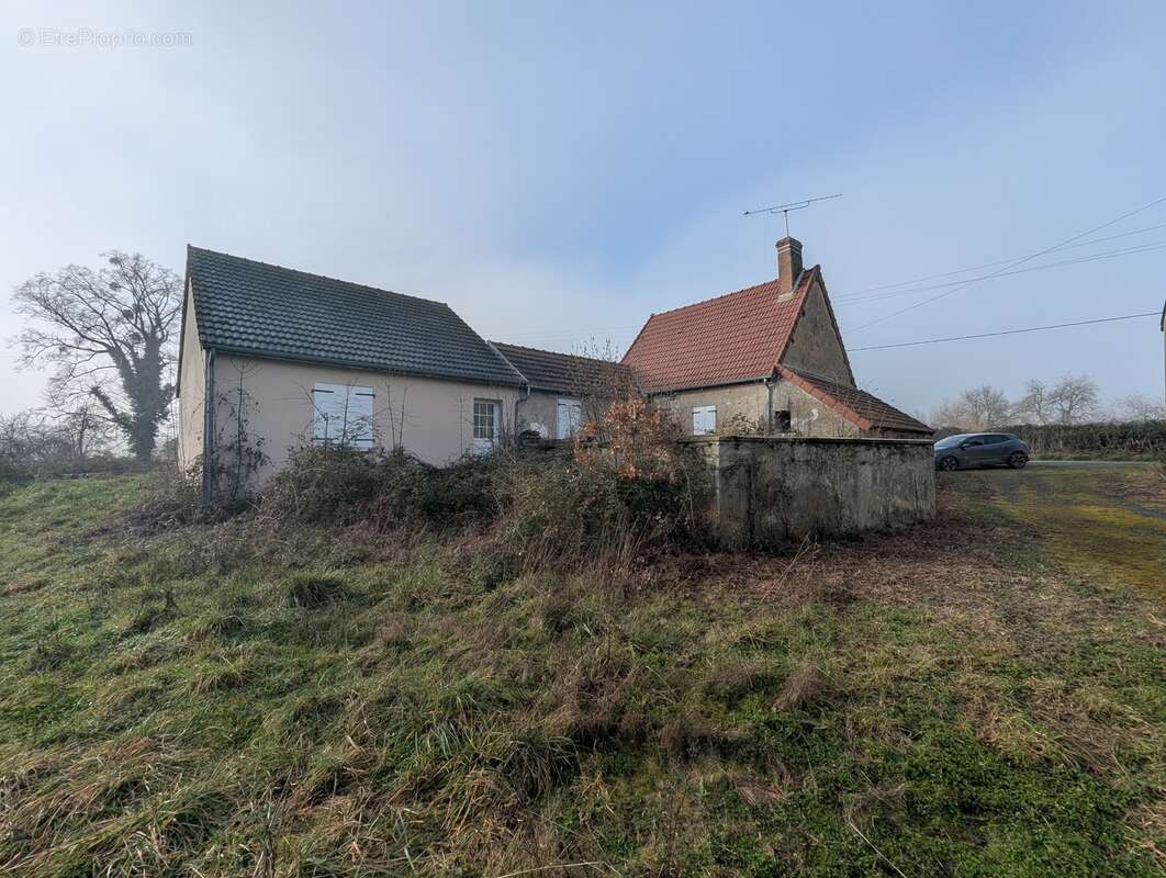 Maison à CROZON-SUR-VAUVRE