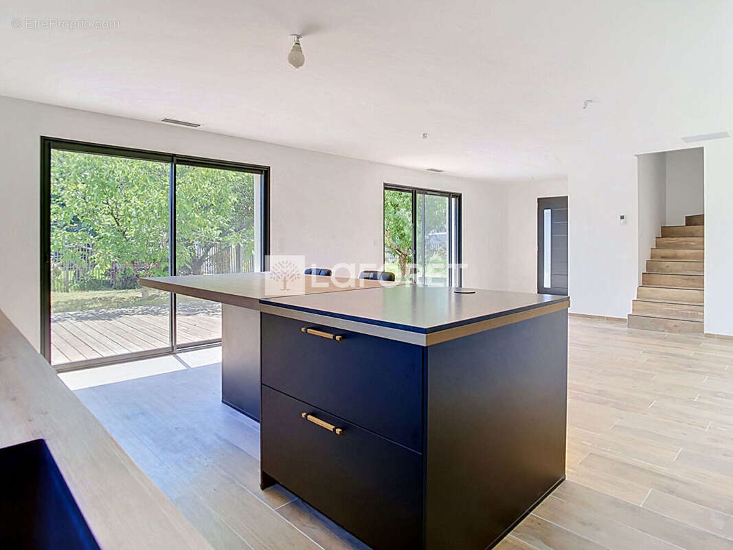 Maison Saint Caprais De Bordeaux 5 pièce(s) 117 m2 - photo 5