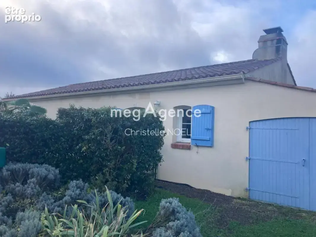 A Angles,maison de plain pied ,3 chambres,proches des commodités - photo 2