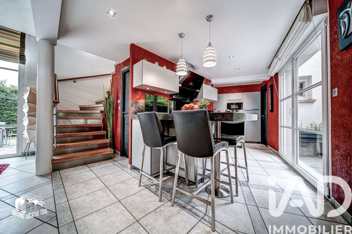 Maison 190 m² à Montoy-Flanville  - photo 7