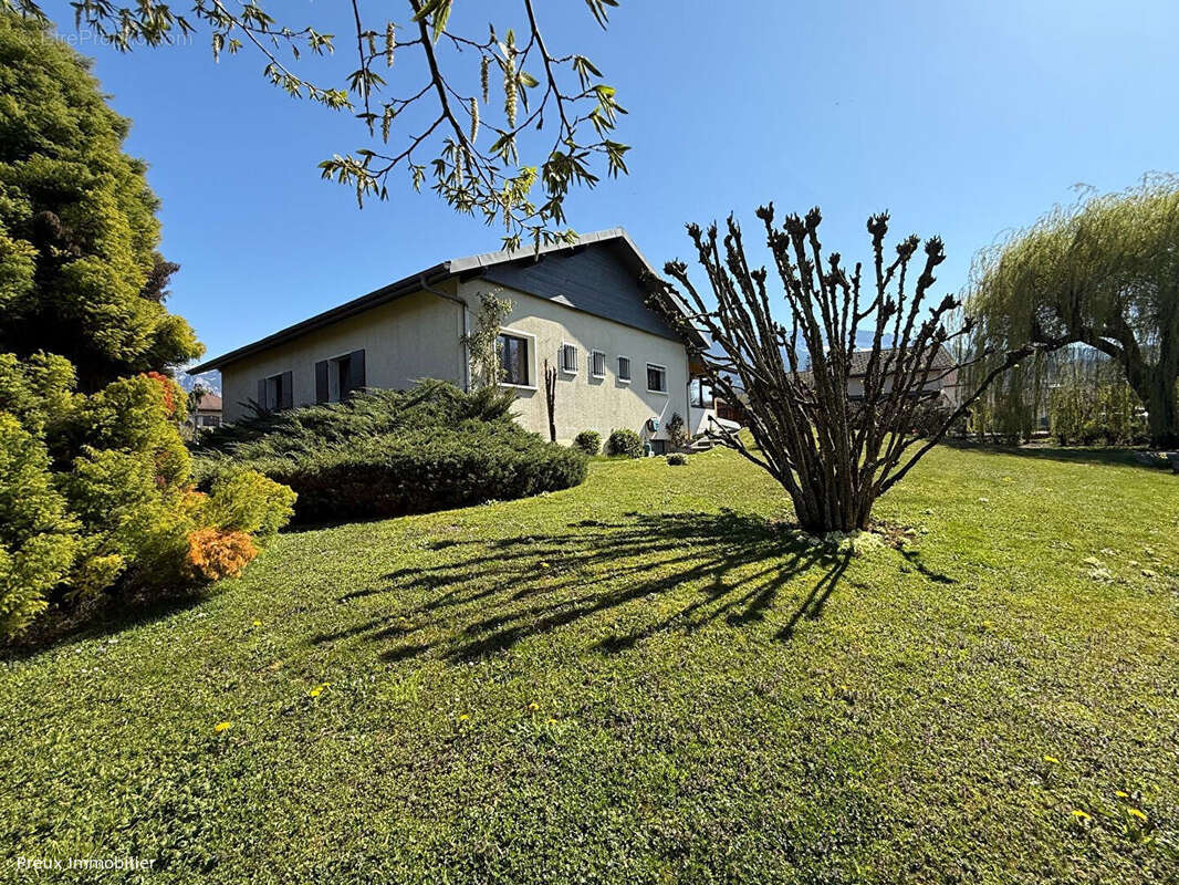 Maison à AMANCY