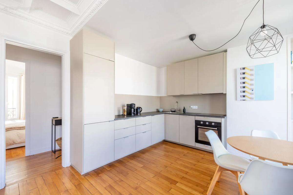 Appartement à PARIS-11E