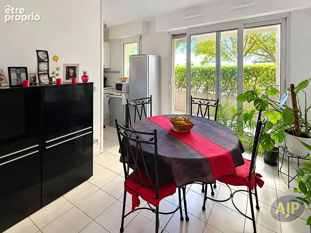 Mérignac T2 de 47 m² avec place de parking et terrasse - photo 3