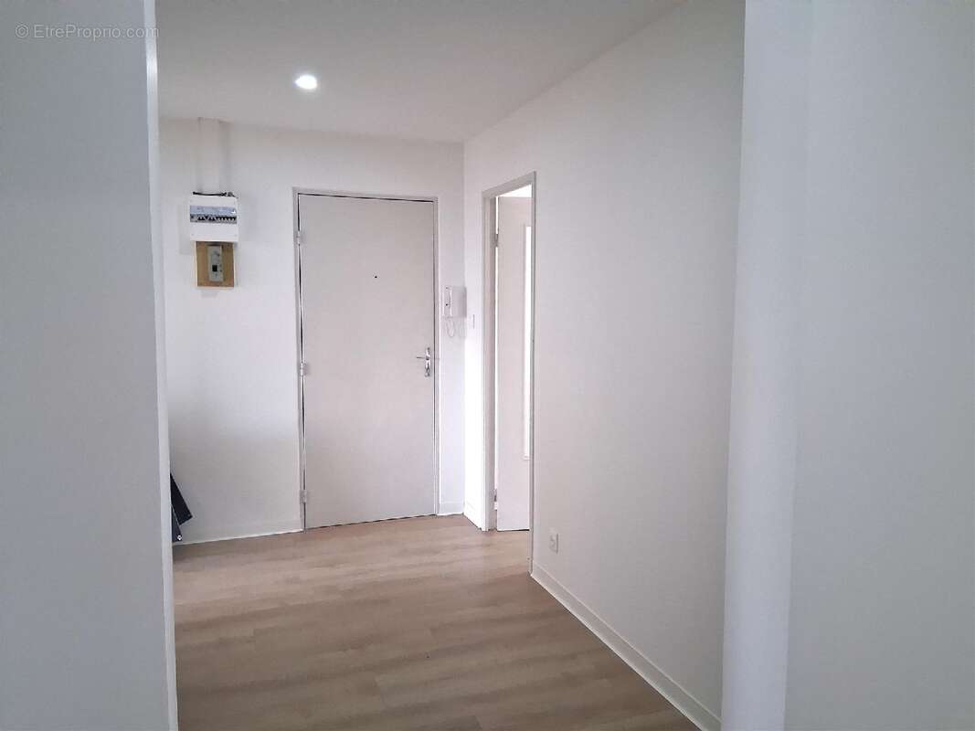 Appartement 63 m² à Valentigney  - photo 2
