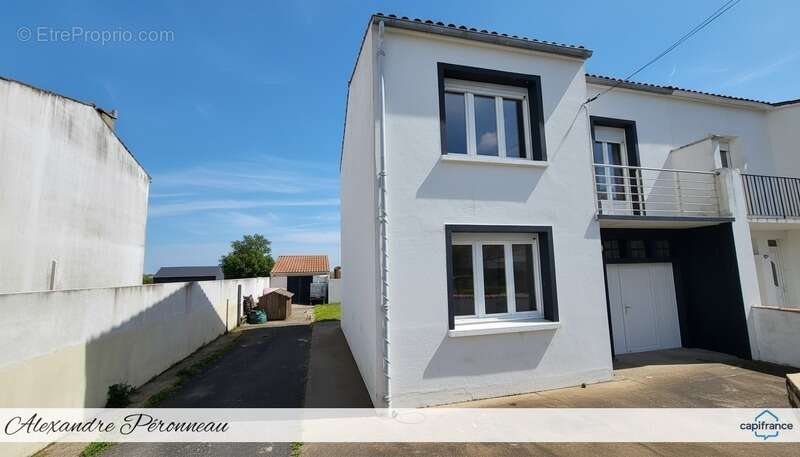 Maison à AIGREFEUILLE-D'AUNIS