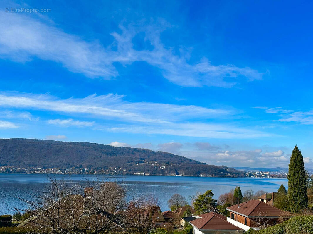 Appartement à VEYRIER-DU-LAC