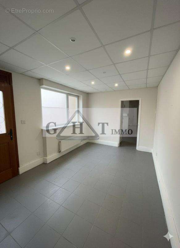 Commerce à SAINT-MAUR-DES-FOSSES