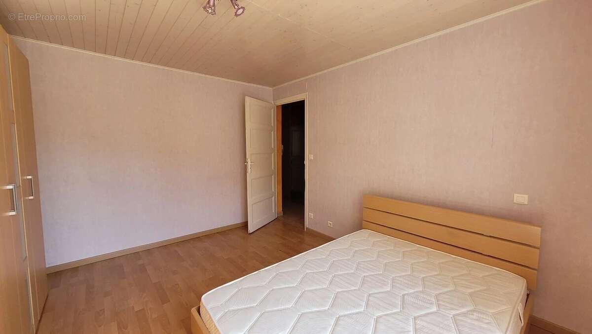 Appartement T3 avec balcon, garage et jardin privatif à Saint Agrève - photo 11
