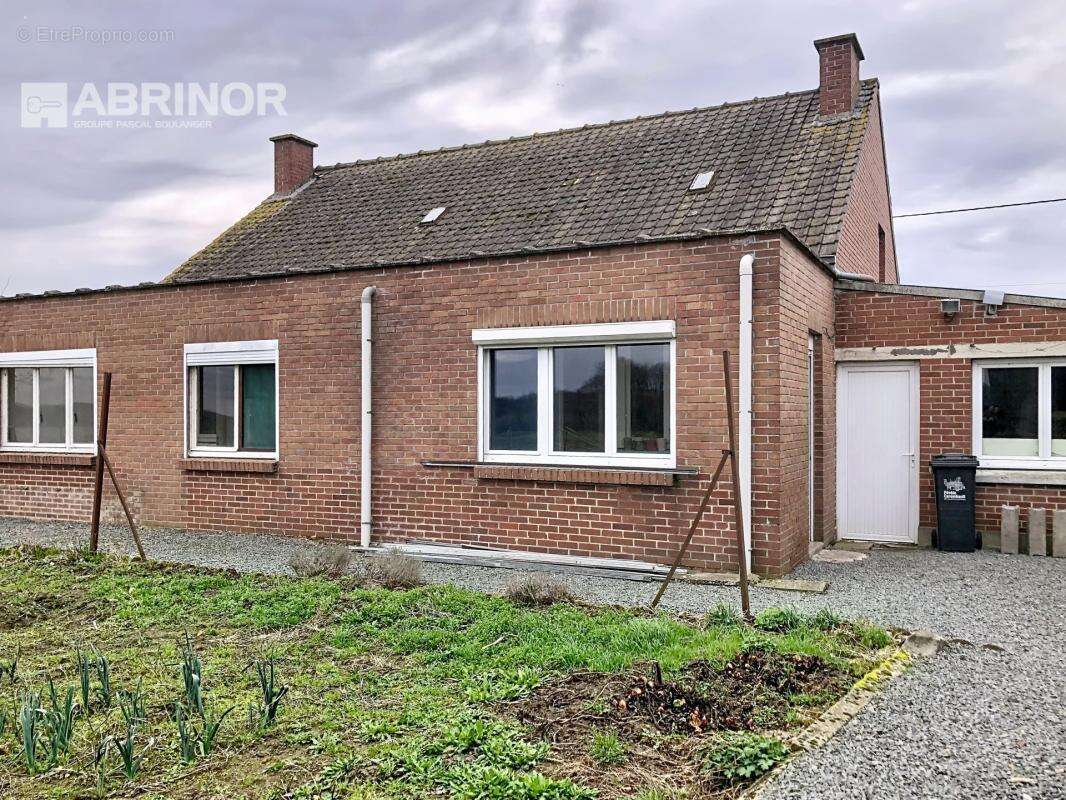 Maison à MOUCHIN