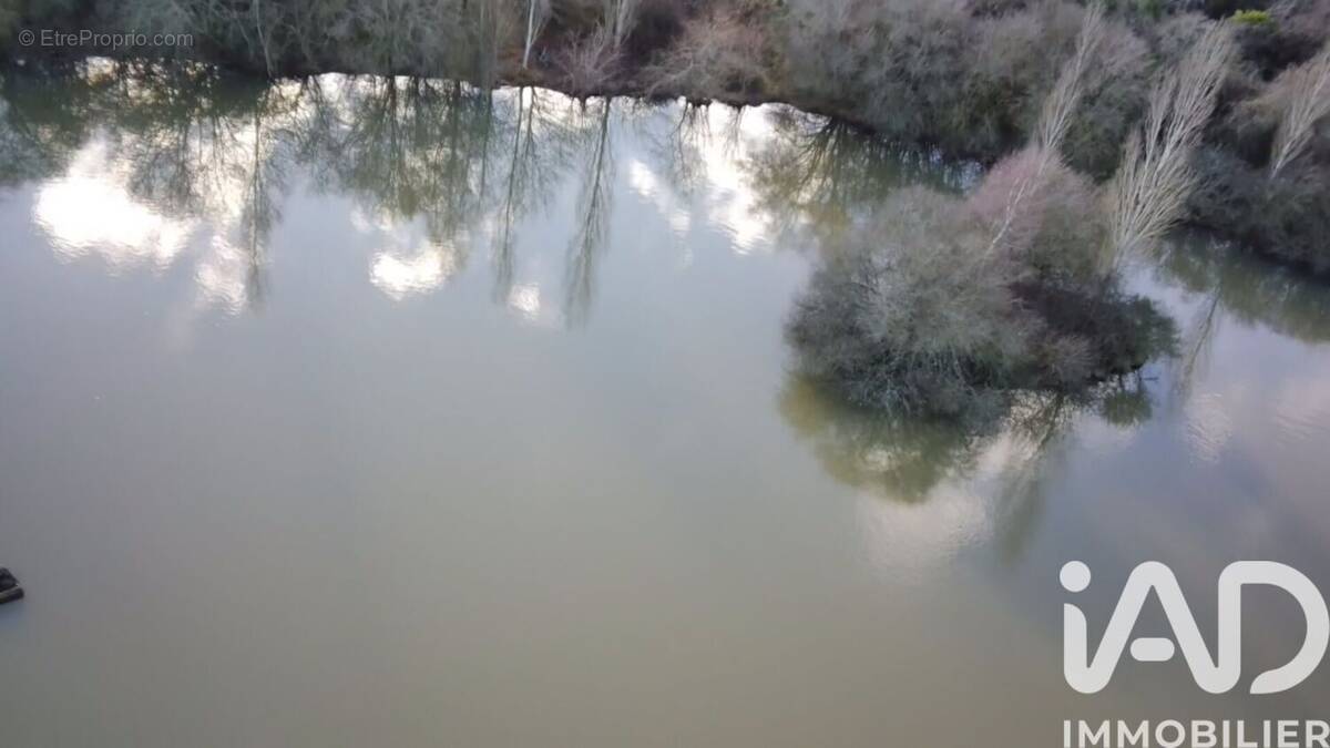 Photo 1 - Terrain à SAINT-DESIRE