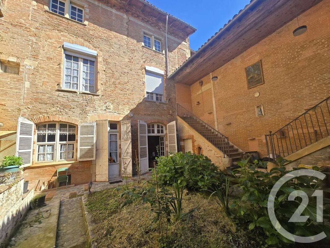 Maison à MONTESQUIEU-VOLVESTRE