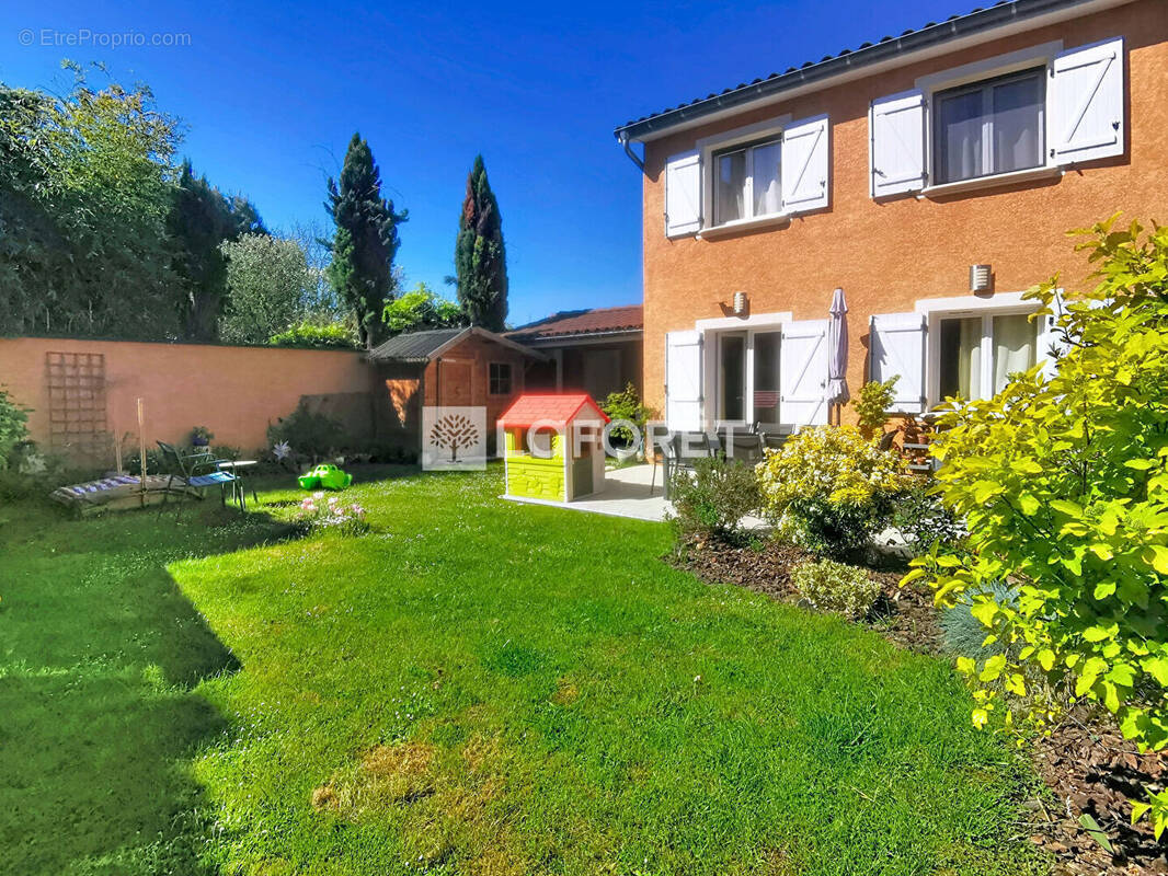 Maison à PARCIEUX