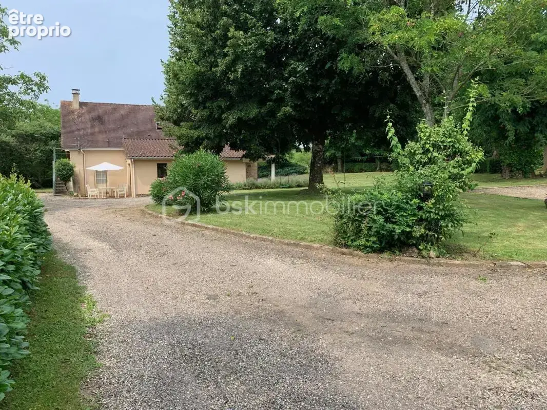 Propriété sans voisin proche de 2 belles maisons de style Périgourdin avec piscine - photo 22