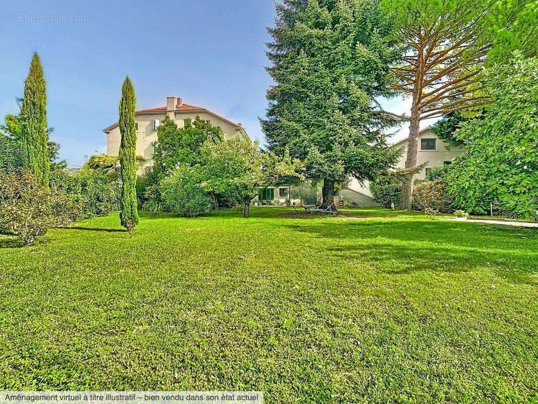 Maison à TOURNON-SUR-RHONE