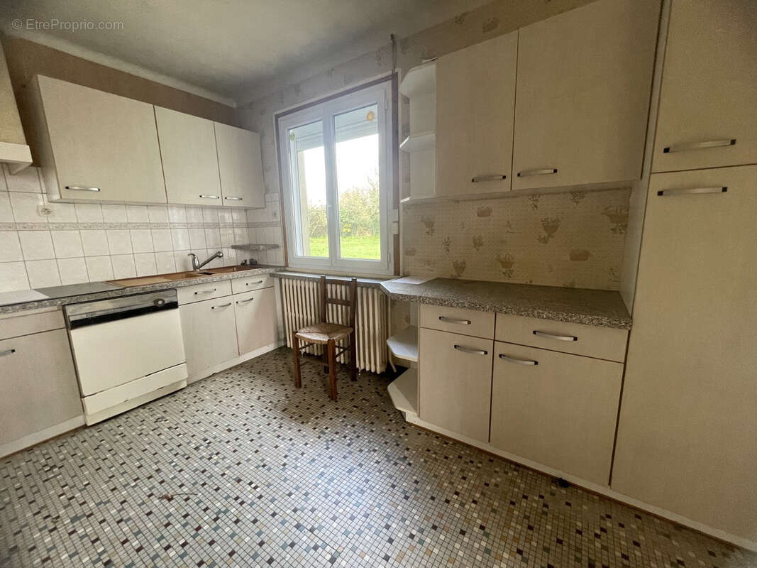 Maison familiale idéalement située aux Herbiers. - photo 3