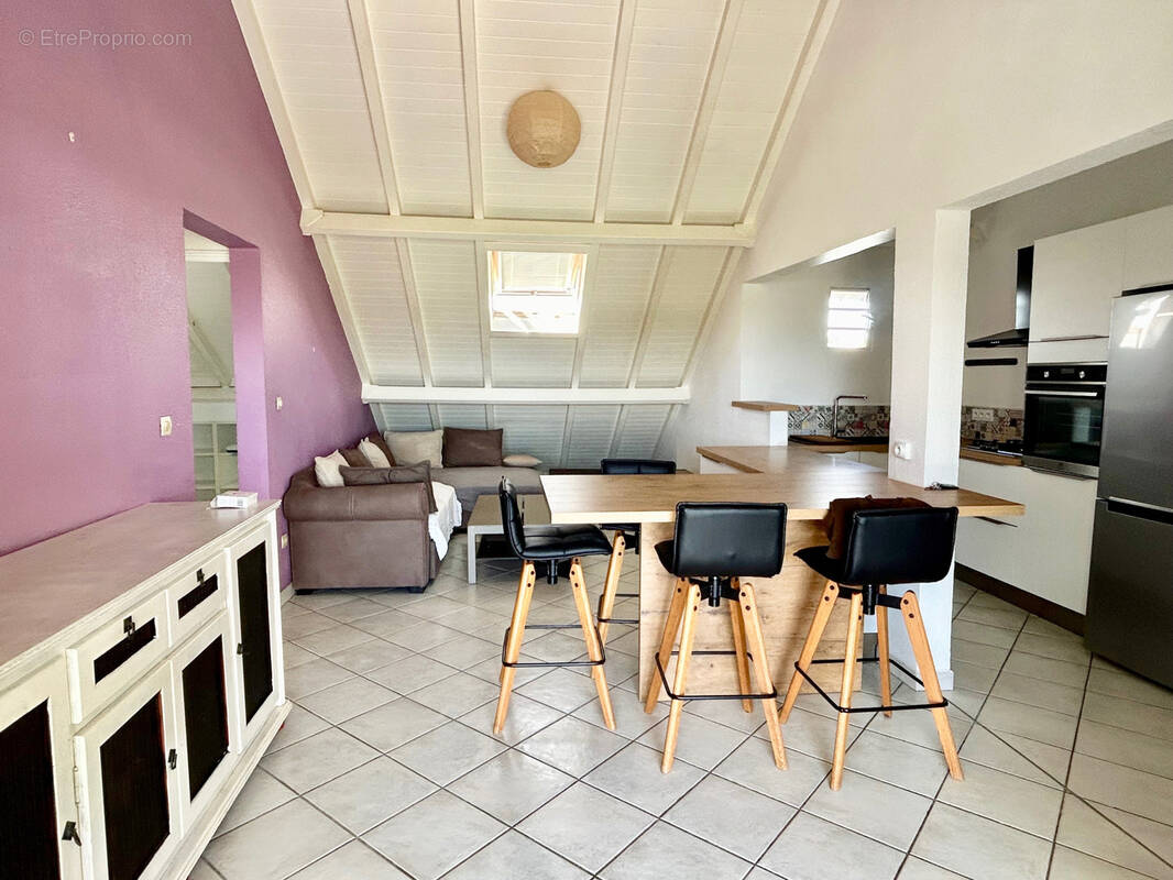 Appartement à BAIE-MAHAULT