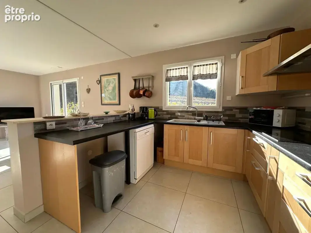 Propriété de caractère avec vue exceptionnelle – 230 m² habitables et plus de 500 m² de surfaces bâties - photo 19