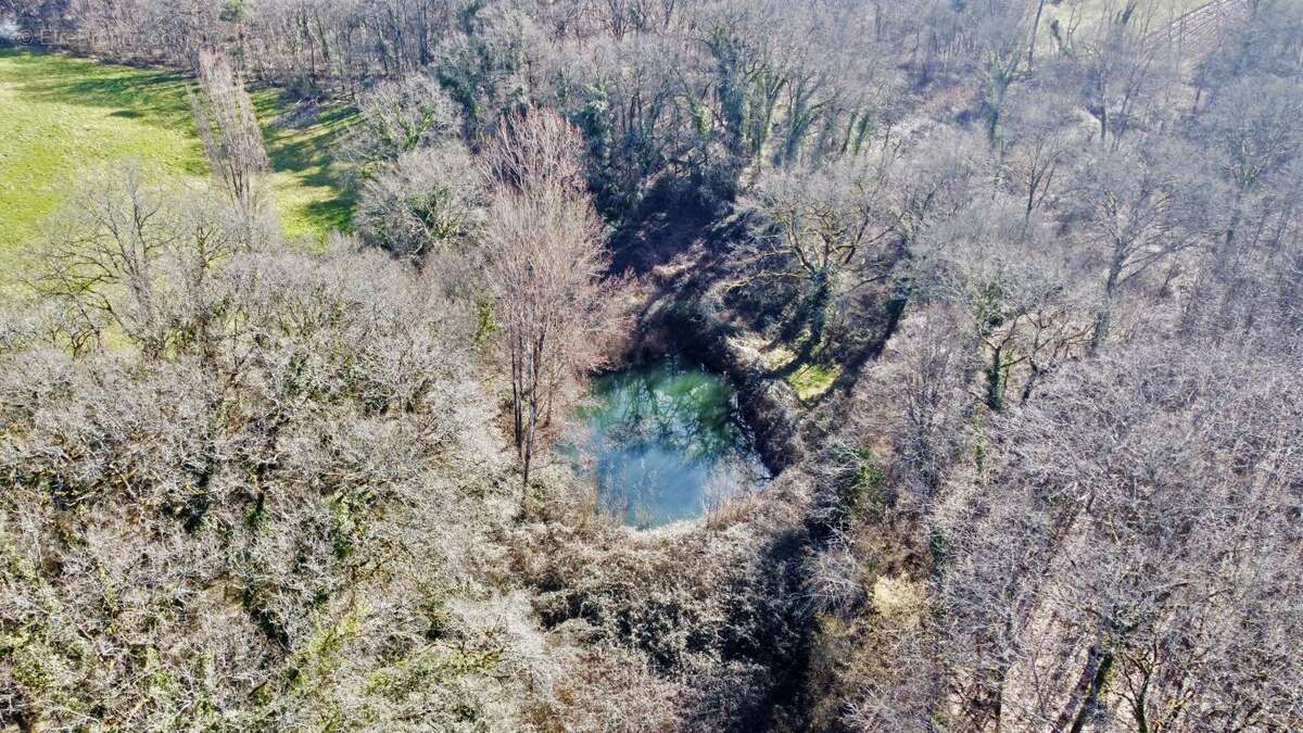 Terrain à ROUFFIGNAC-SAINT-CERNIN-DE-REILHAC