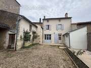 Maison à GENCAY
