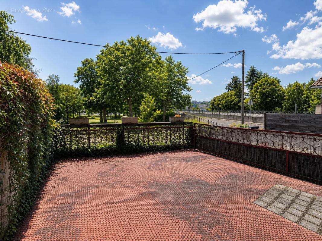 Immeuble de 277 m2 avec garage et vue sur l'Adour - photo 11