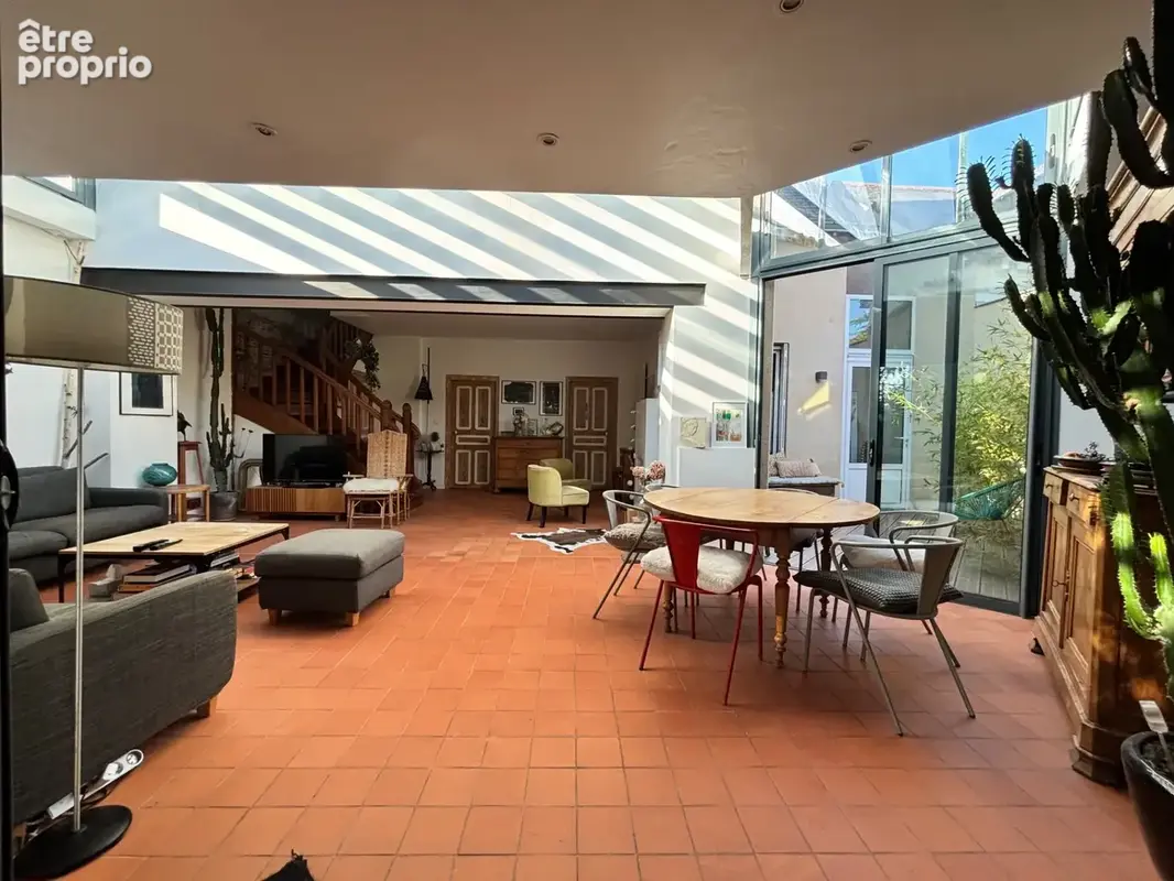 Mûrs-érigné – charme, volumes et 5 grandes chambres - photo 5