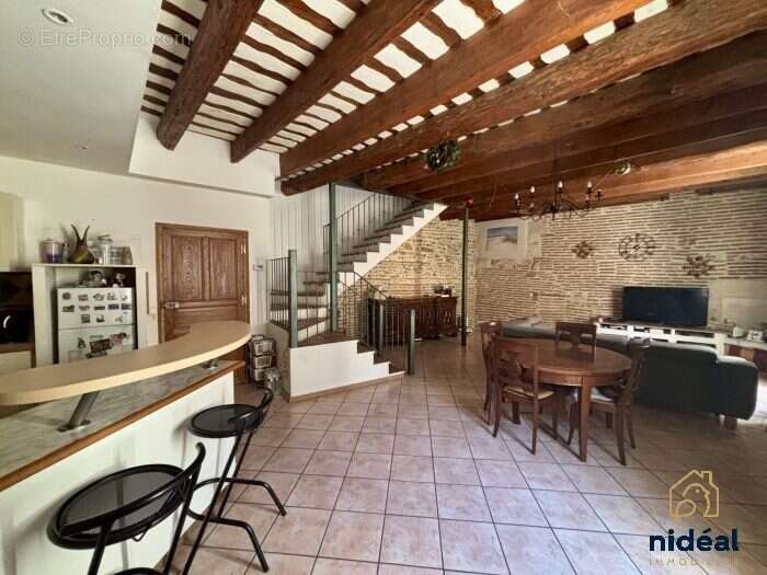 Maison à GARONS
