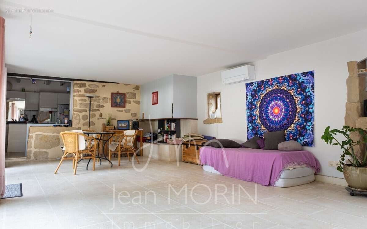 Maison à SAINT-BARDOUX