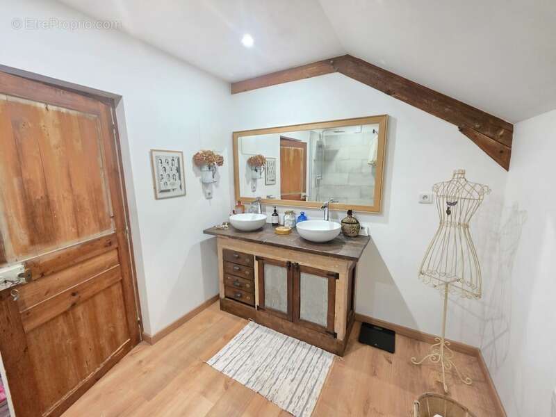 Maison à CHATEAUPONSAC