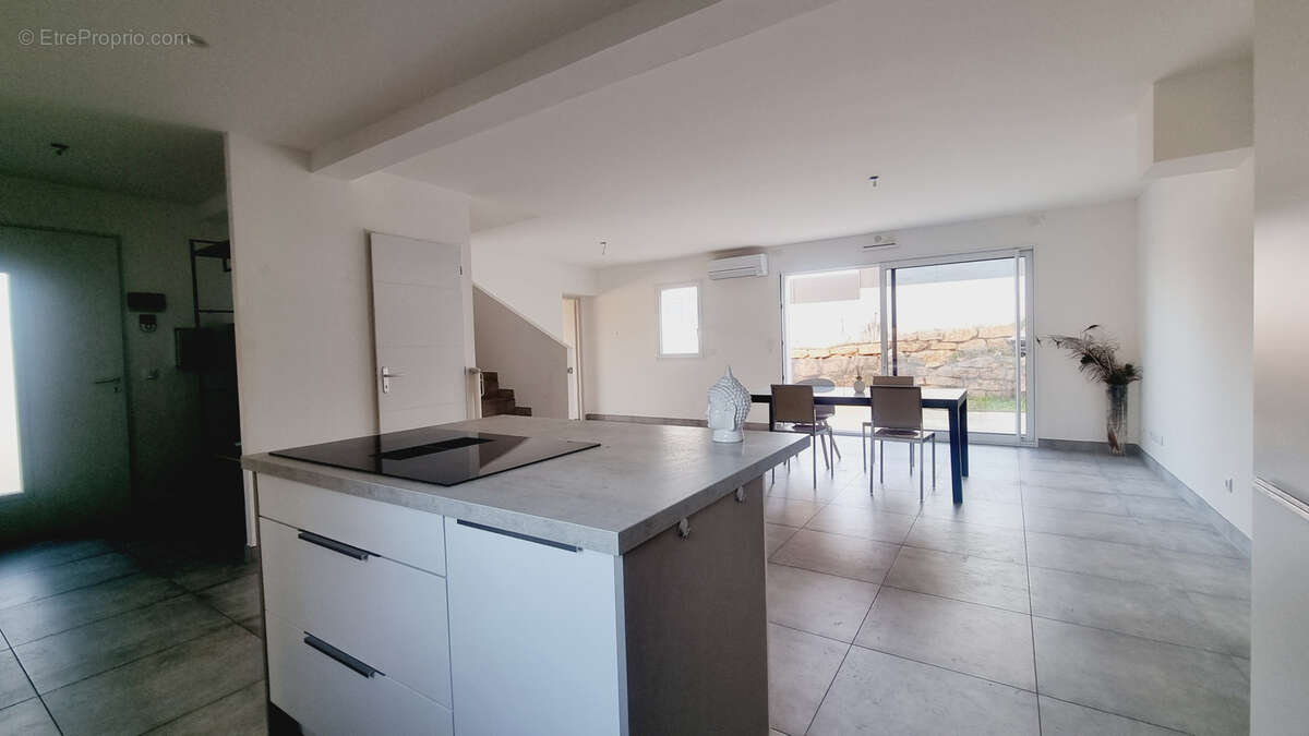 Maison à PUGET-SUR-ARGENS