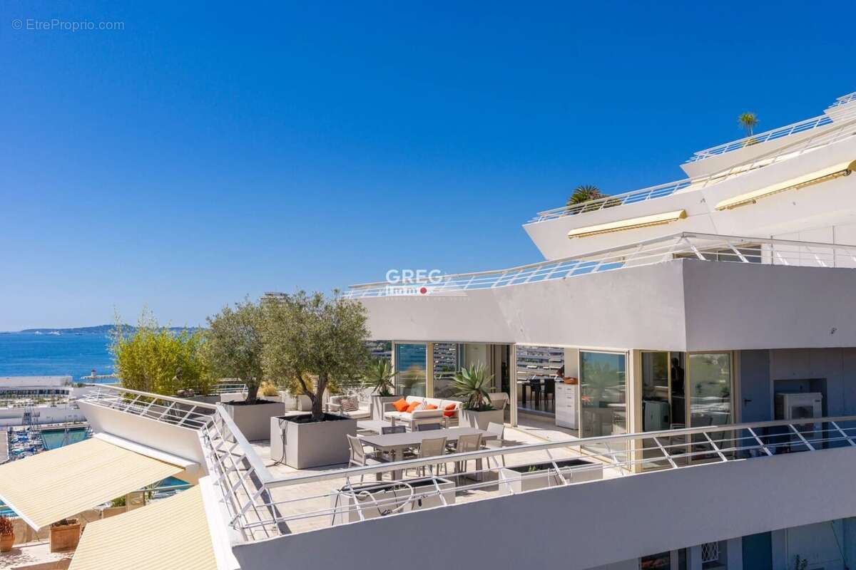 Appartement à VILLENEUVE-LOUBET