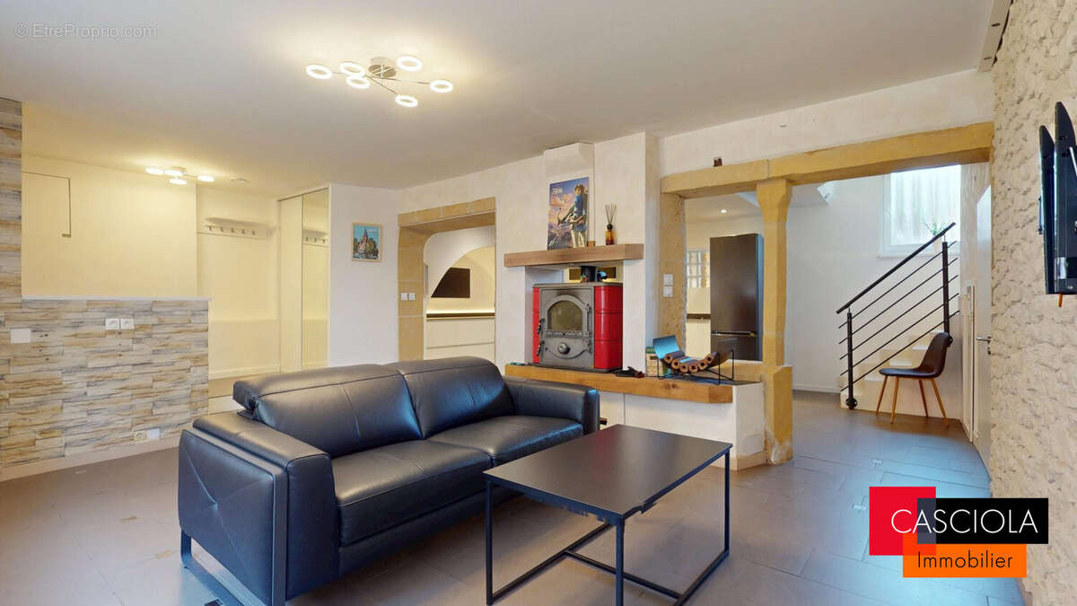 Maison 107 m² à Jouy-Aux-Arches  - photo 3