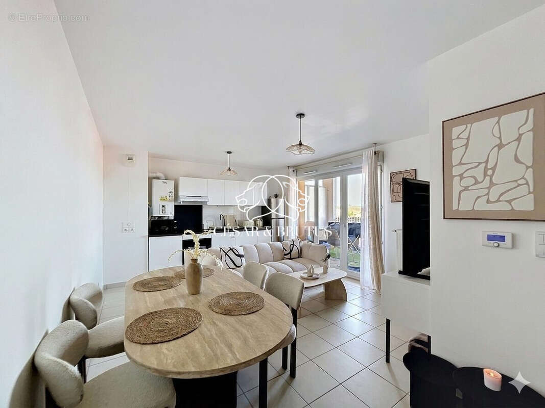 Appartement 55 m² à Venissieux  - photo 4