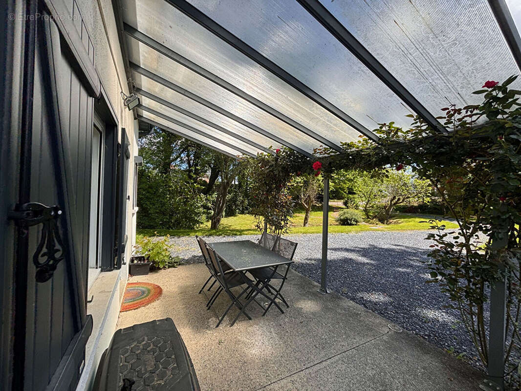 Maison à SERRES-CASTET