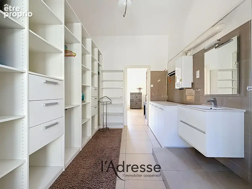 Appartement AJACCIO - CENTRE VILLE - Grand Appartement 6 pièces - 155 m² -  DERNIER ÉTAGE - ASCENCEUR - photo 13