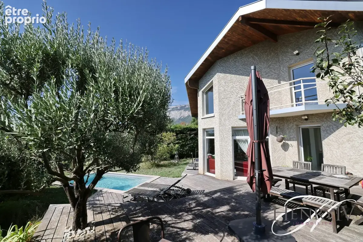 Maison 6 pièces 182 m² à vendre à Saint-Nazaire-Les-Eymes (38330) - photo 2