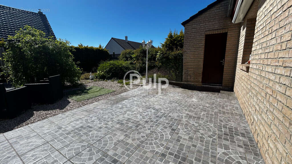 Maison à DOURGES