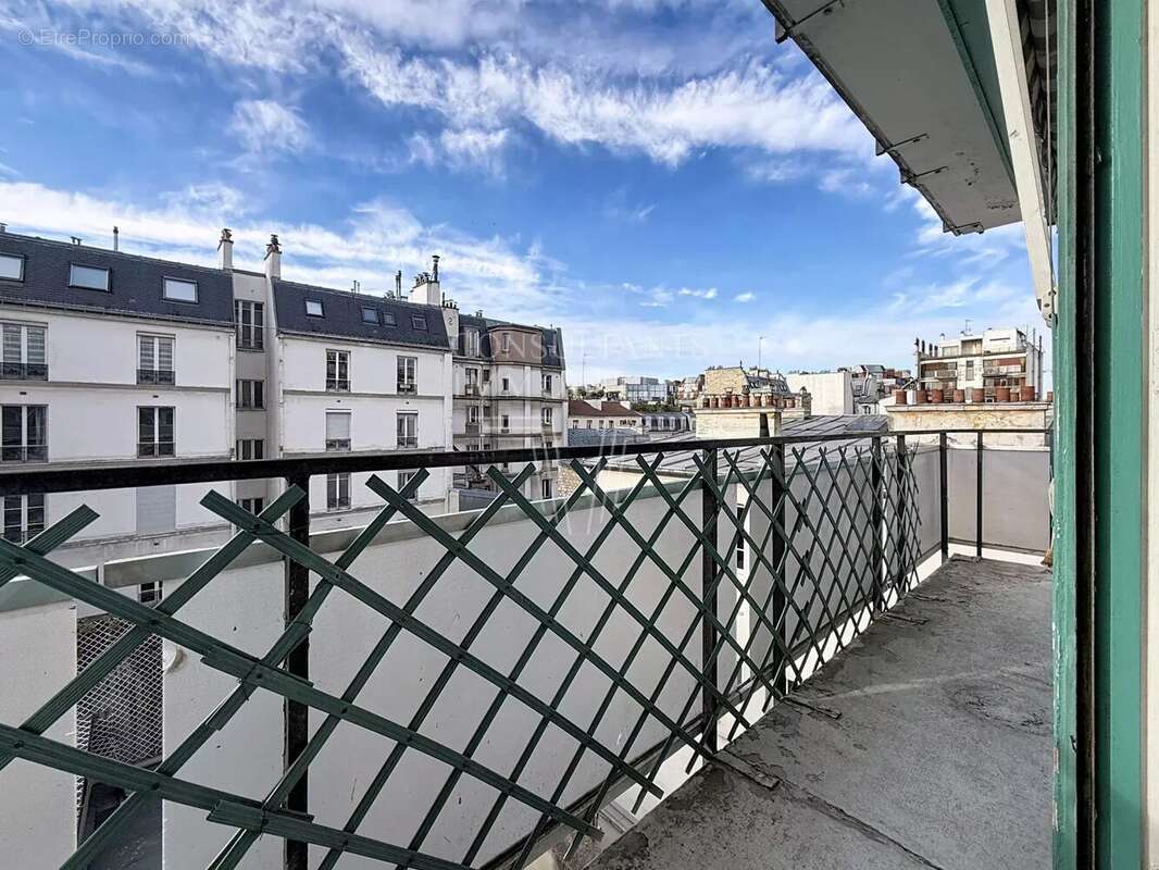 Appartement à PARIS-17E