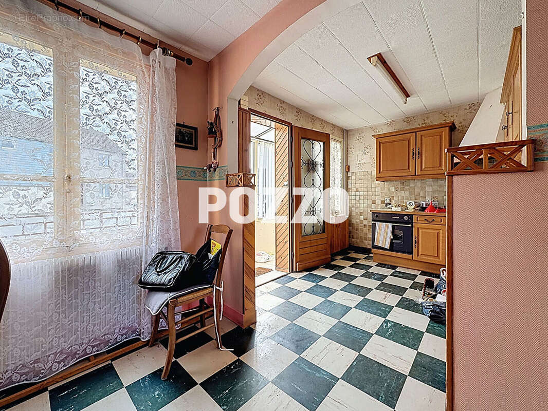 Maison à DONVILLE-LES-BAINS
